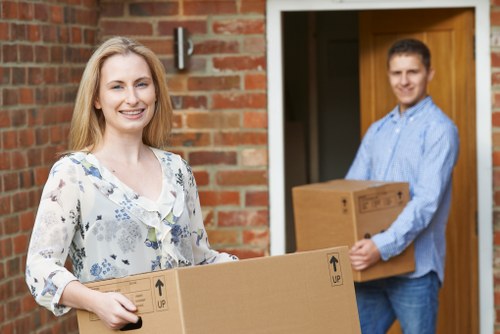 Local moving truck service for Dulwich homes and businesses